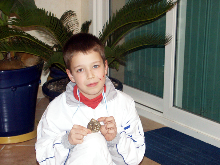 2006-01 gym cor 025.jpg - DCF 1.0